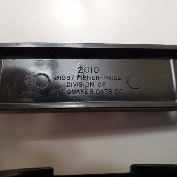 Vintage 1987 Fisher-Price Medical Kit Toy Set - Picture 16 of 16